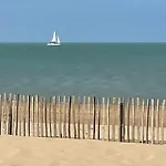 Charmante 4 Pieces, 6 Pers. Au Quartier Du Casino De Chatelaillon-plage, Proche Mer, Jardin, Parking - Fr-1-706-15 Dom wakacyjny Châtelaillon-Plage