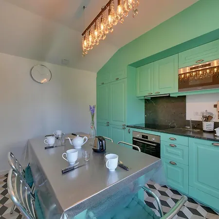 Charmante 4 Pieces, 6 Pers. Au Quartier Du Casino De Chatelaillon-plage, Proche Mer, Jardin, Parking - Fr-1-706-15 *