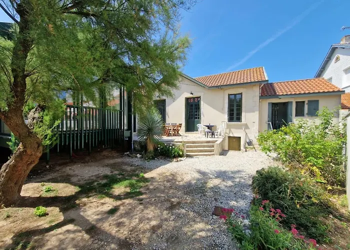 Tatil Evi Charmante 4 Pieces, 6 Pers. Au Quartier Du Casino De Chatelaillon-plage, Proche Mer, Jardin, Parking - Fr-1-706-15 *