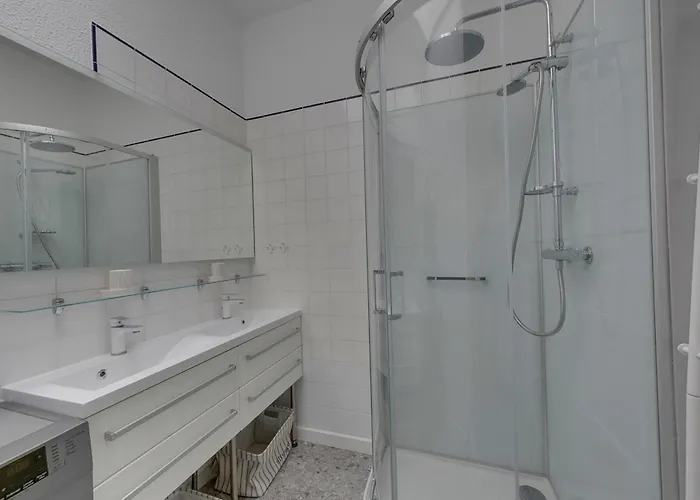 Charmante 4 Pieces, 6 Pers. Au Quartier Du Casino De Chatelaillon-plage, Proche Mer, Jardin, Parking - Fr-1-706-15 *