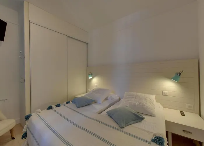 Charmante 4 Pieces, 6 Pers. Au Quartier Du Casino De Chatelaillon-plage, Proche Mer, Jardin, Parking - Fr-1-706-15